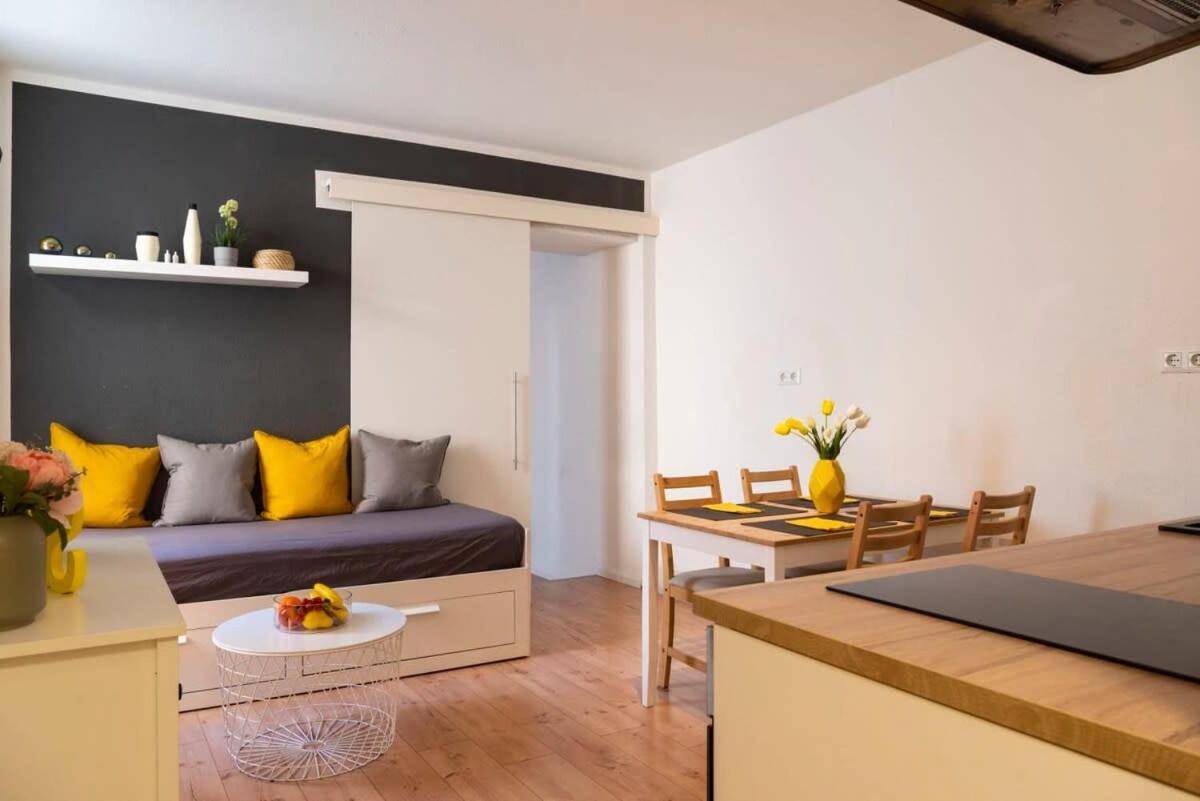 2 Bedroom In Great Location In Kreuzberg Berlín Exterior foto