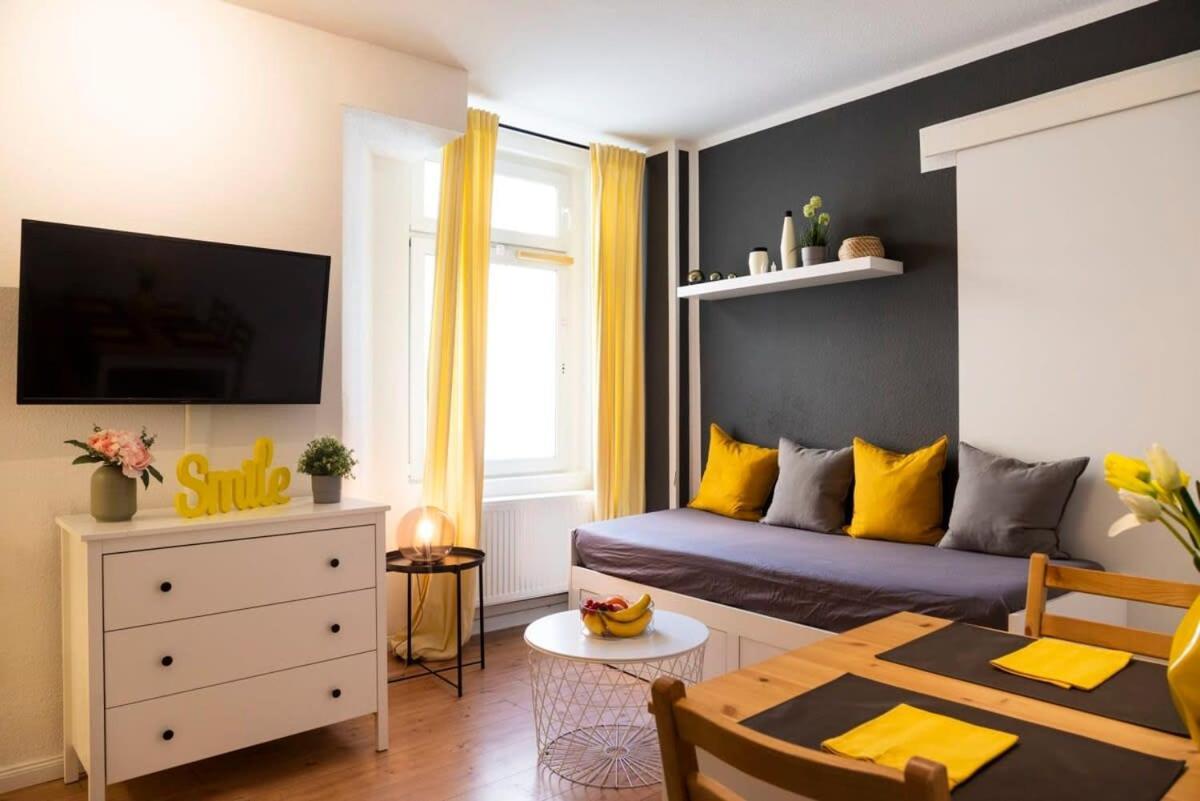 2 Bedroom In Great Location In Kreuzberg Berlín Exterior foto